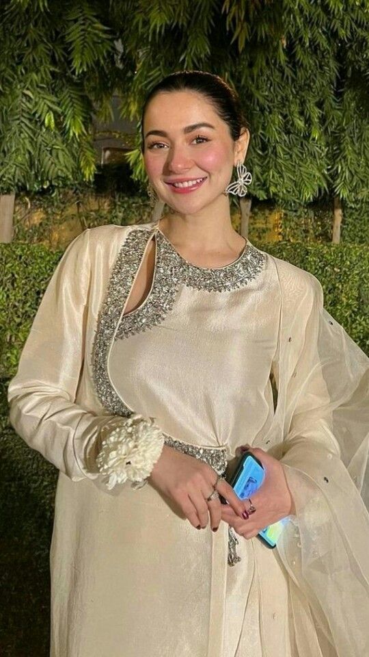 HANIA AMIR VIRAL DRESS
