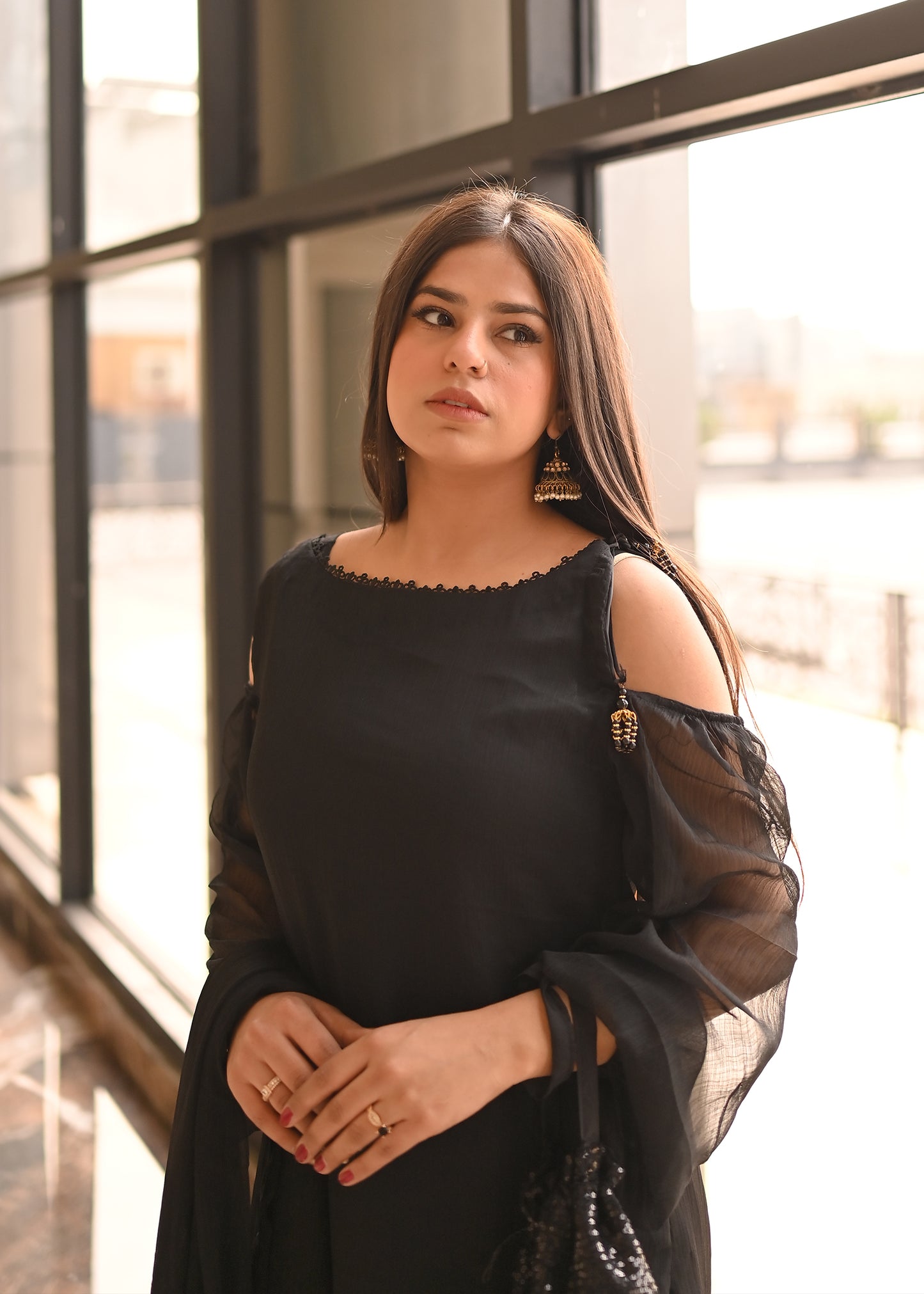 black plan dress